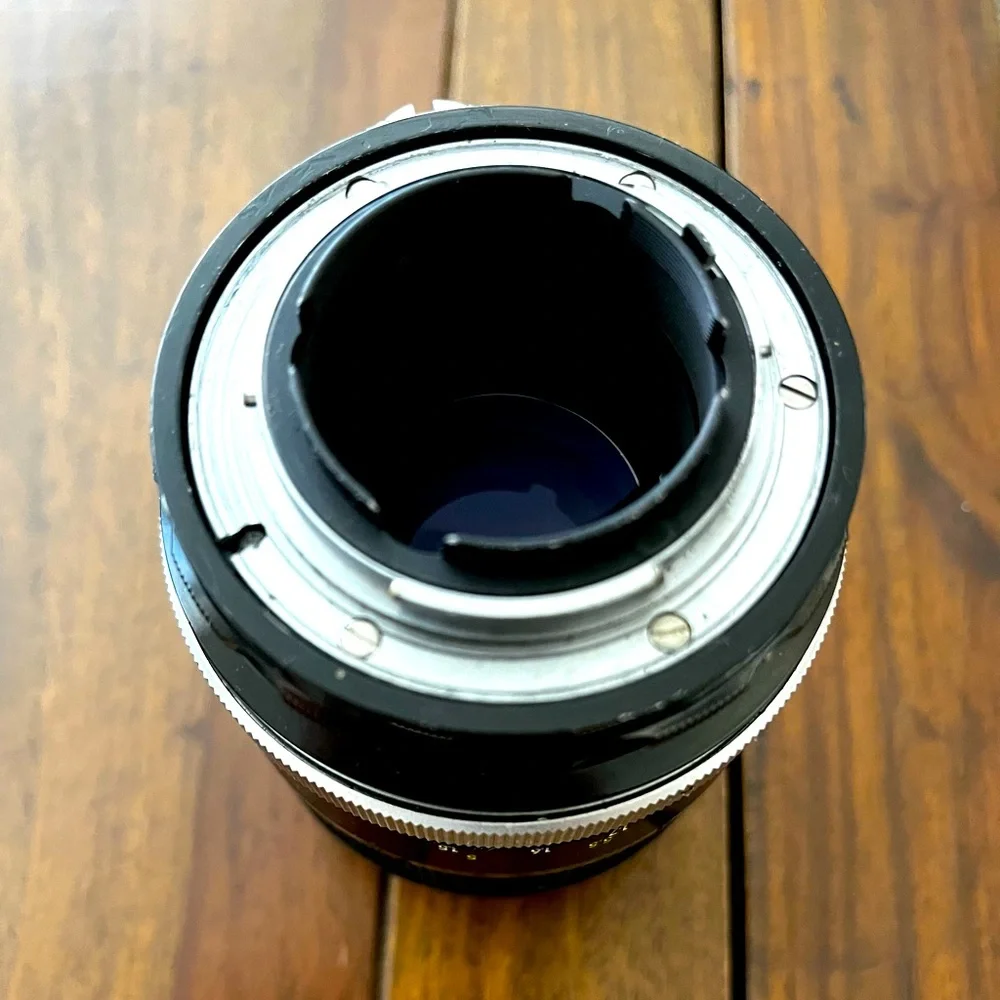 Nikon Nikkor-Q Auto 135mm Lense